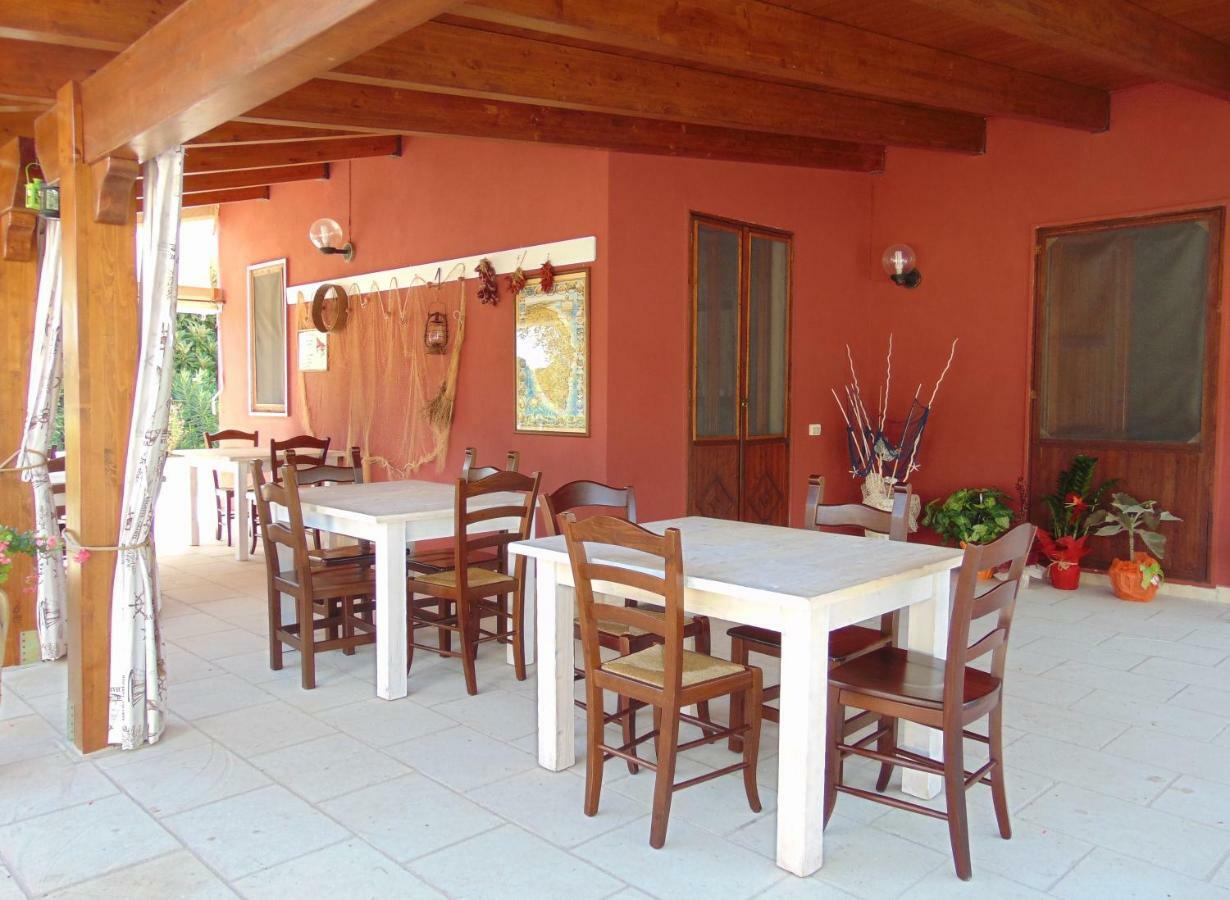 Agriturismo Villa Tommaso Torre dell'Orso Exterior foto